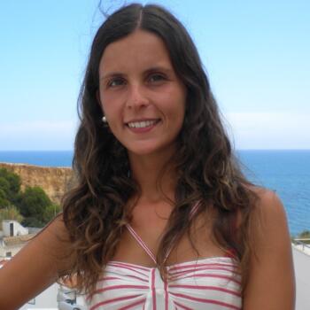 Babysitter in Vila Nova de Gaia: Ana