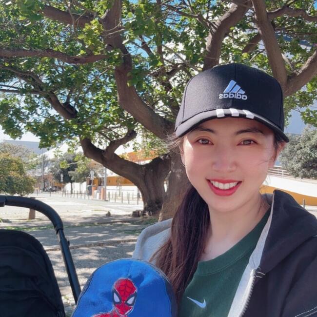 Babysitting job in Lisbon: Xi