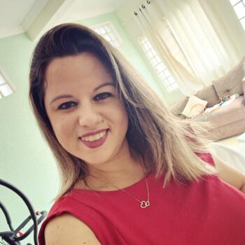 Babysitter in Pirapozinho: Fernanda