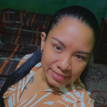 Babysitter Panama City: Belkis