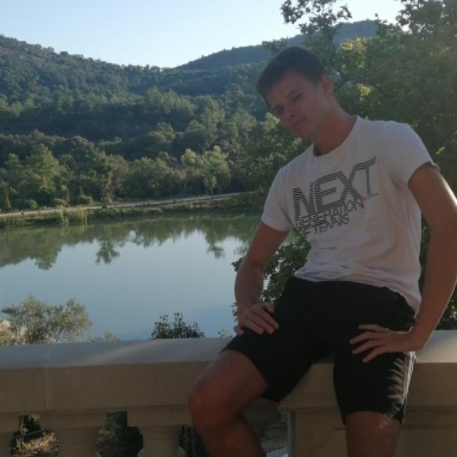 Babysitter in Wattignies: Caby