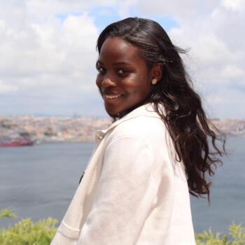 Babysitter in Almada: Lukenia