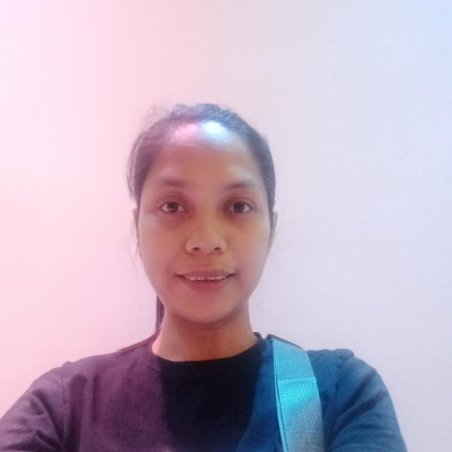 新加坡的保母: Esther Ruth Montenegro