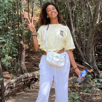 Babysitter em São Domingos de Rana: Clara