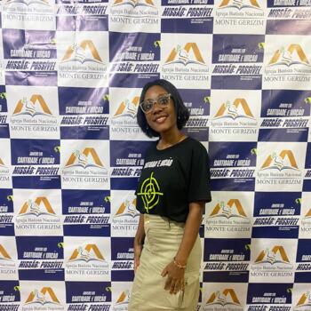 Babysitter Salvador: Elaine