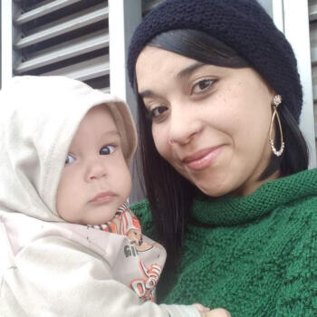 Babysitter Barueri: Amanda
