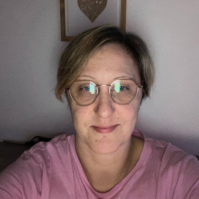 Babysitter in Yèvres: Karine