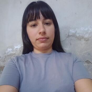 Babysitter in Pilar: Andrea