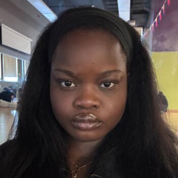 Babysitter Chicago: Tomilola