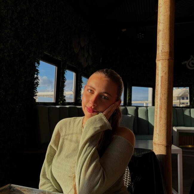 Babysitter in Seixal: Mariana