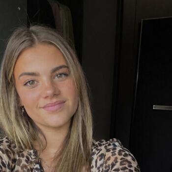 Babysitter in Clermont-Ferrand: Lola