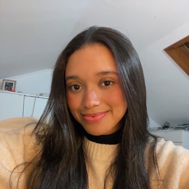 Babysitter em Arrentela: Maria