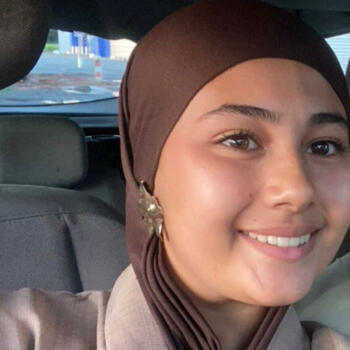 Babysitter in Pessac: Rizlène