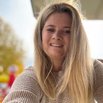 Babysitter Clérieux: Thea