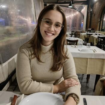 Babysitter in Rosario: Sara