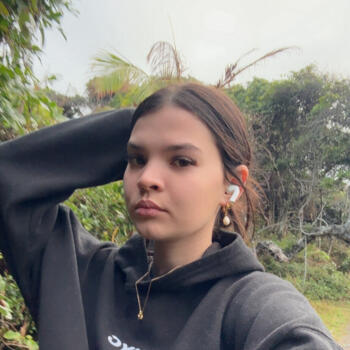 Babysitter in Newcastle: Kira