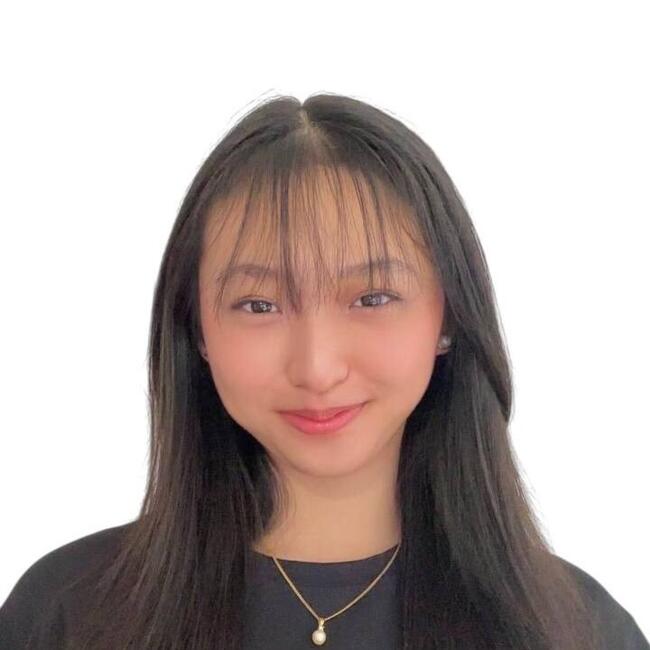 Babysitter in Singapore: Jenna