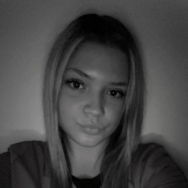 Babysitter in Ganshoren: Margaux