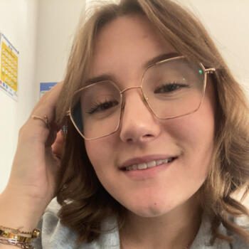 Babysitter in Digne-les-Bains: Coline