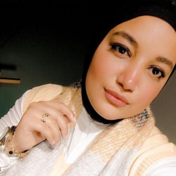 Babysitter Cairo: Fatma