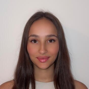 Baby-sitter Cessy: Ikram