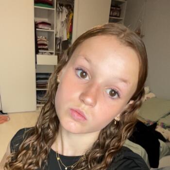 Babysitter in Clermont-Ferrand: Elysa