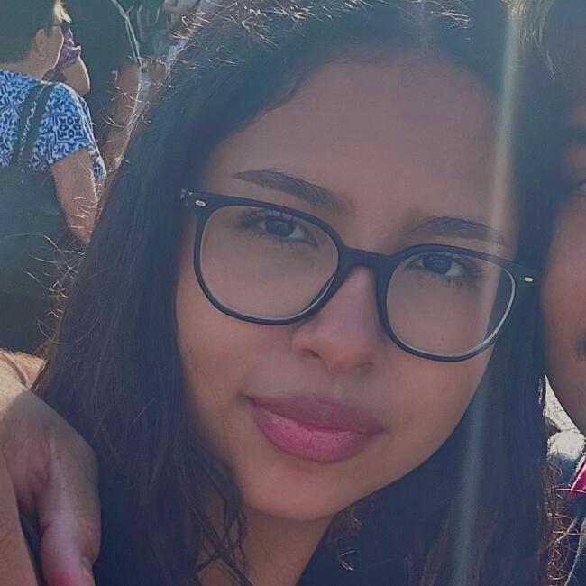 Babysitter in Chêne-Bourg: Aylen