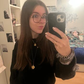 Babysitter in Lentilly: Luce