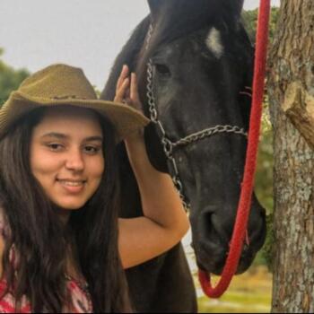 Babysitter Macaé: Leticia