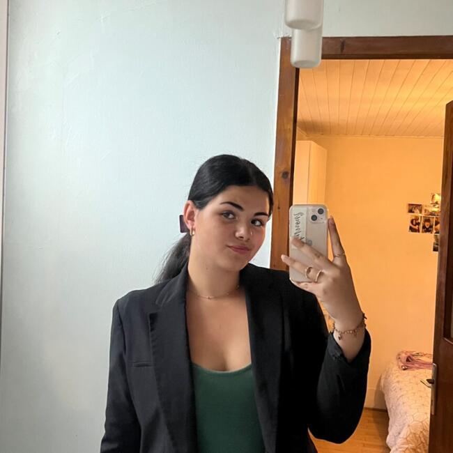 Babysitter in Chambéry: Léane