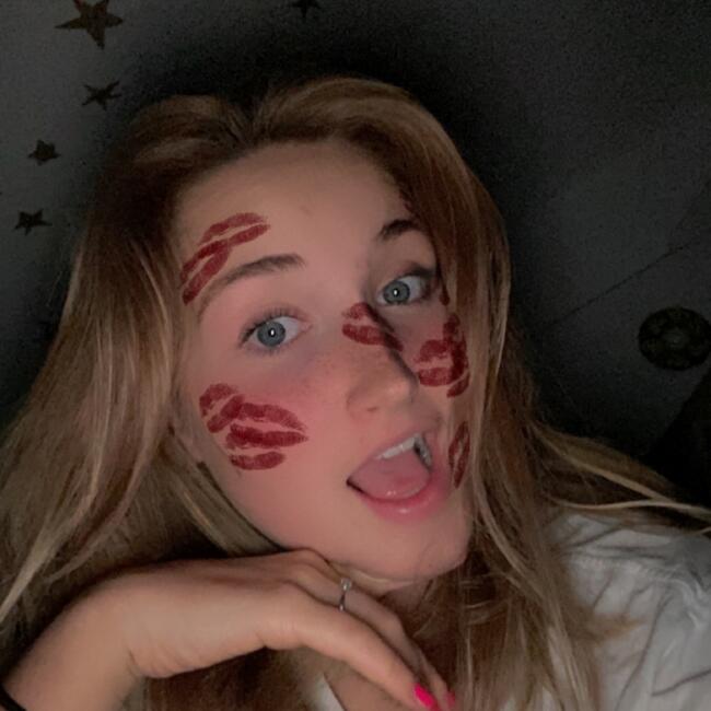 Babysitter in Steenvoorde: Caroline