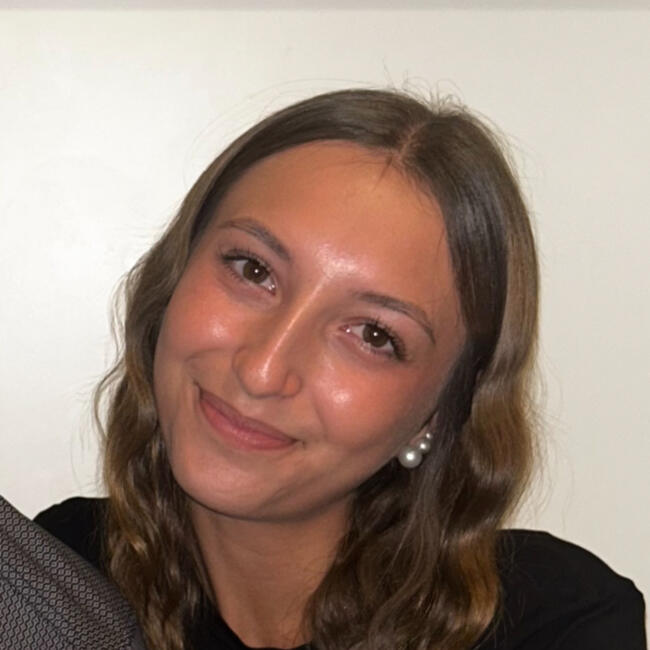 Babysitter in Vénissieux: Alyssa