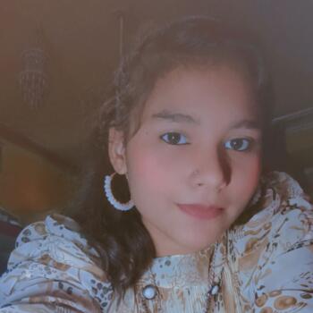 दिल्ली में बेबीसिटर: Gungun