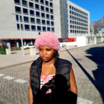 Babysitter in Noordhoek (Western Cape): Pauline