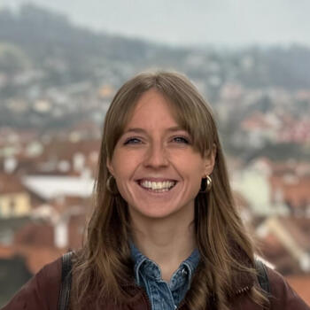 Babysitter in Tübingen: Clare