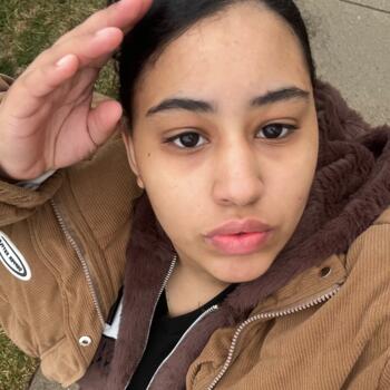 Babysitter Perth Amboy: Jayleen