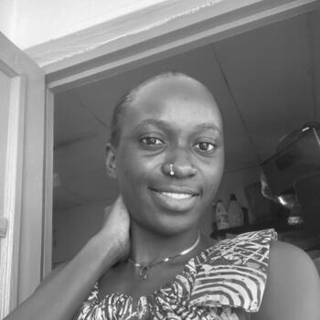 Nanny in Libreville: Dominique