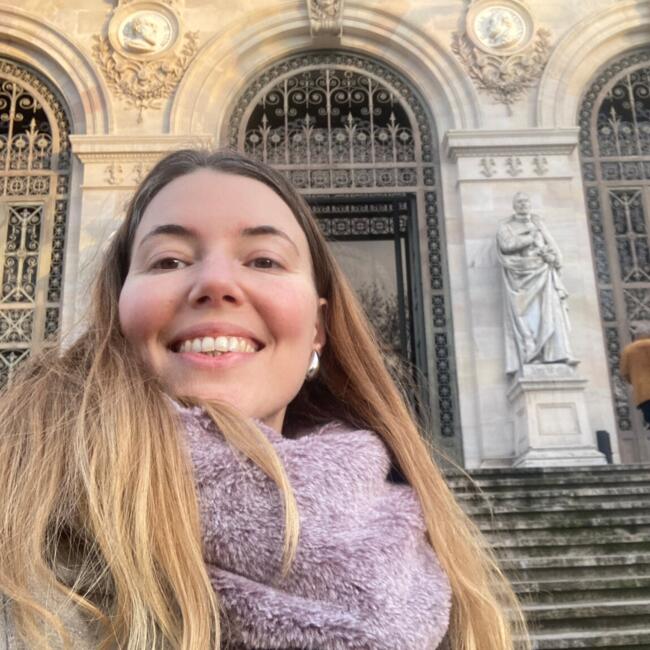 Babysitter in Madrid: Anna