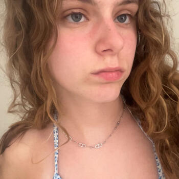 Babysitter in Montigny-le-Bretonneux: Romane