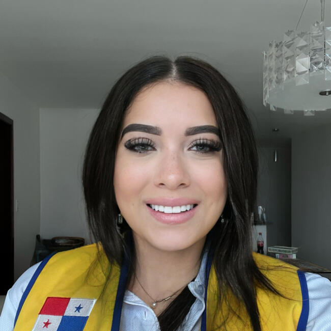 Babysitter in Panama City: Celia