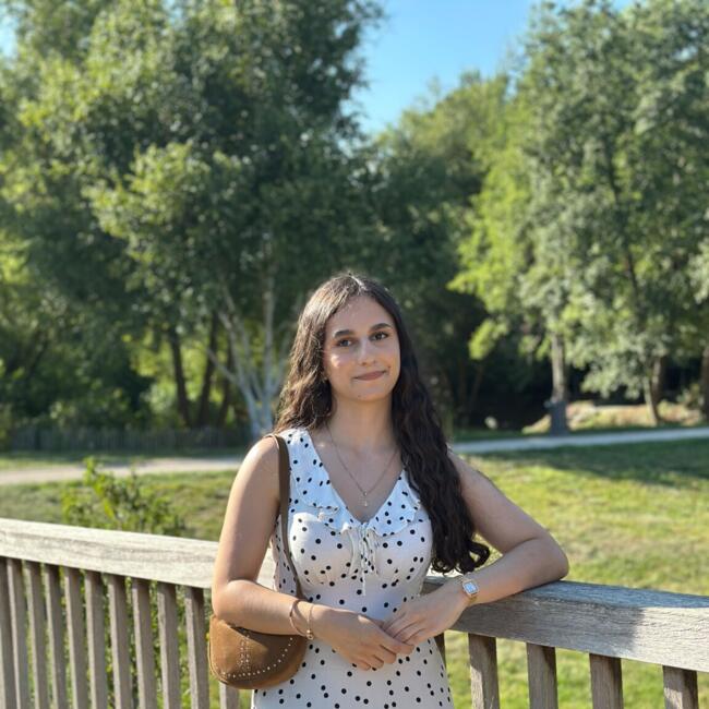 Babysitter in Dijon: Viktoria