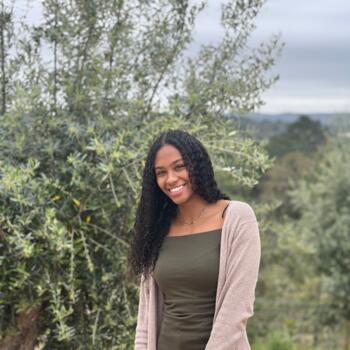 Babysitter in Seixal: Soraia