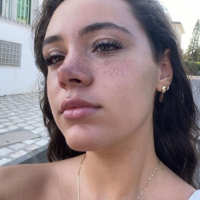 Babysitter in Savigny-le-Temple: Kenza