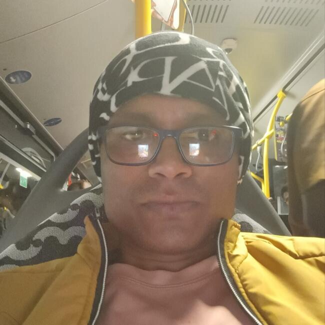 Babysitting job in Lisbon: UPENDRA KARASHANBHAI