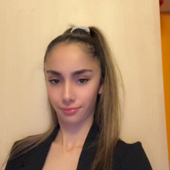 Babysitter in Poitiers: Cherine