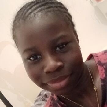 Babysitter in Évry: Inzatou