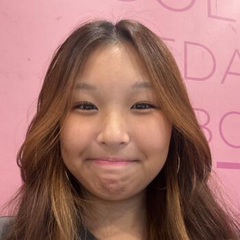 Babysitter in Singapore: Andrea