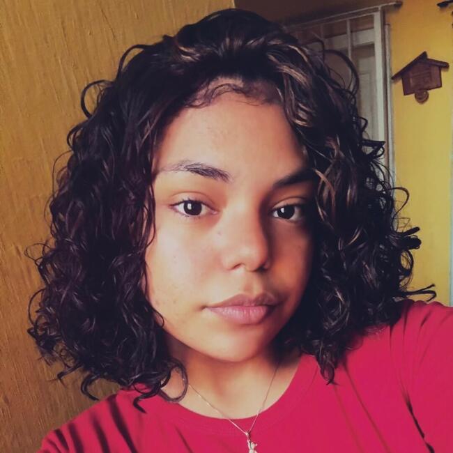 Babá em Recife: Isadora