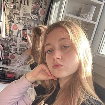 位於格朗德桑特的臨時保母: Julie