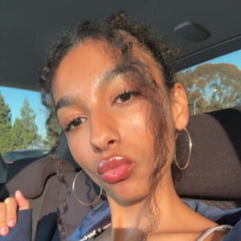 Babysitter in Santa Monica: Isabella